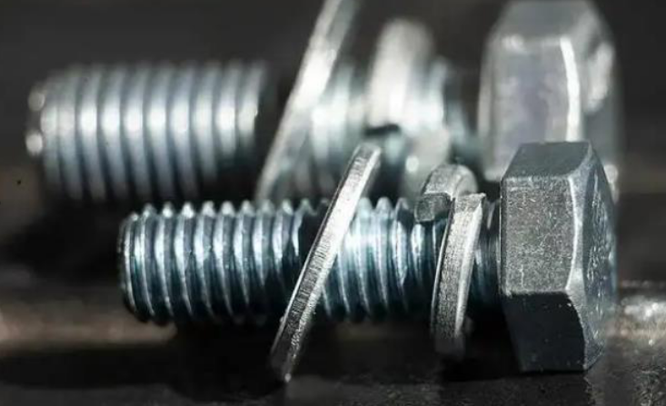 Quelles sont les fonctions respectives des rondelles élastiques et des rondelles plates ?